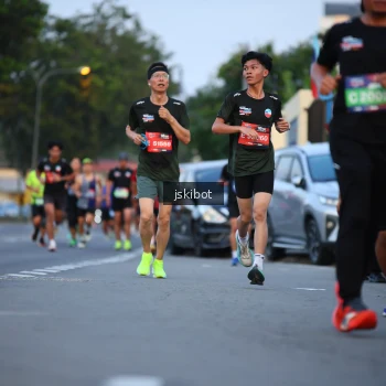 Runner Photo 3719186