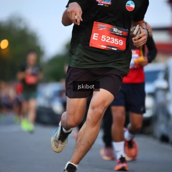 Runner Photo 3719193