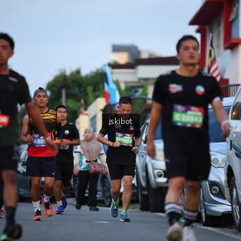 Runner Photo 3719235