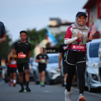 Runner Photo 3719251