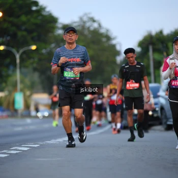 Runner Photo 3719295