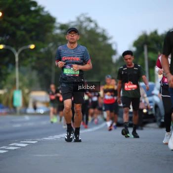 Runner Photo 3719302