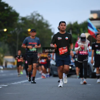 Runner Photo 3719324
