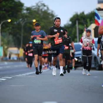 Runner Photo 3719341