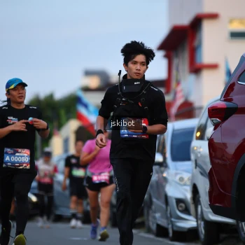 Runner Photo 3719384