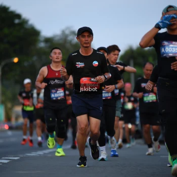 Runner Photo 3719524