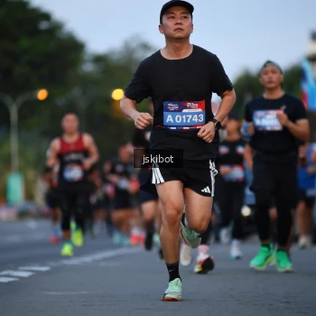 Runner Photo 3719543