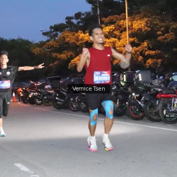 Runner Photo 3719553