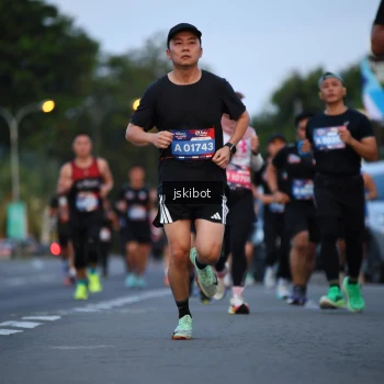 Runner Photo 3719555