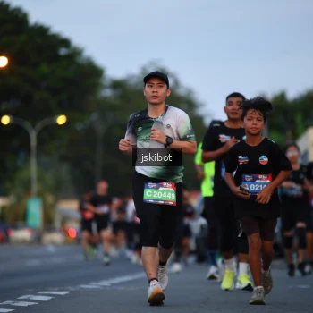 Runner Photo 3719679