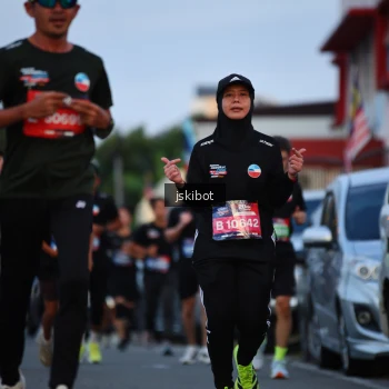 Runner Photo 3719701
