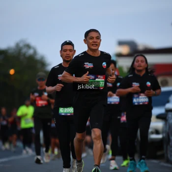 Runner Photo 3719755