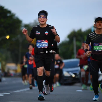 Runner Photo 3719824