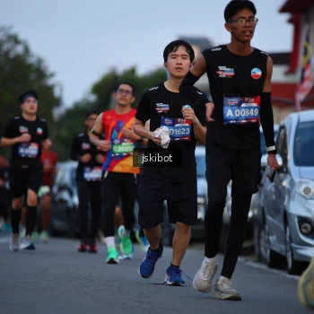 Runner Photo 3719857