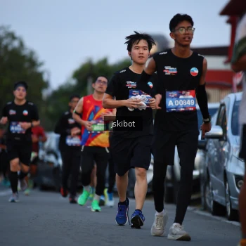 Runner Photo 3719863