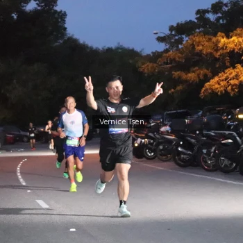 Runner Photo 3719917