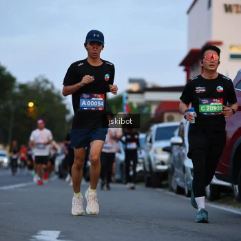 Runner Photo 3719994