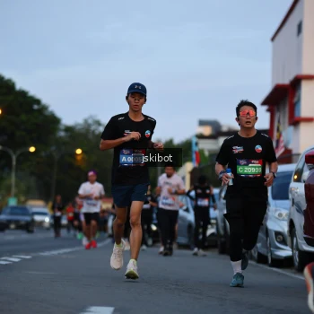 Runner Photo 3720010