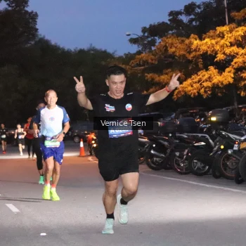 Runner Photo 3720056
