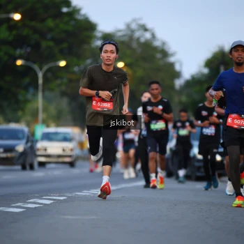 Runner Photo 3720123
