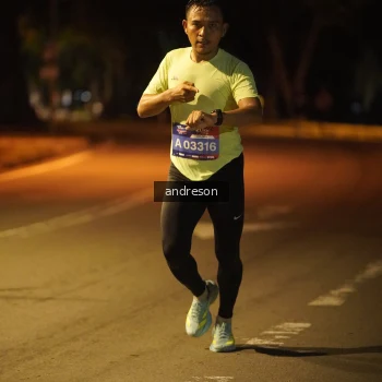 Runner Photo 3720471