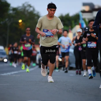 Runner Photo 3720579