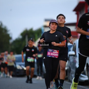 Runner Photo 3720681