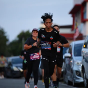 Runner Photo 3720701