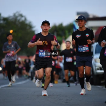 Runner Photo 3720798