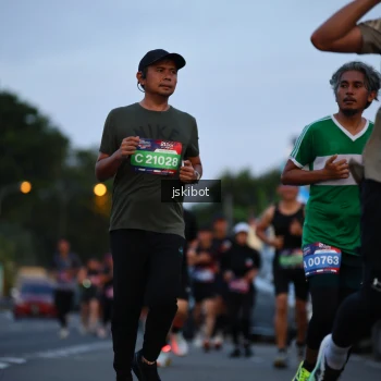 Runner Photo 3720853