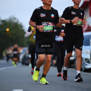 Runner Photo 3720981