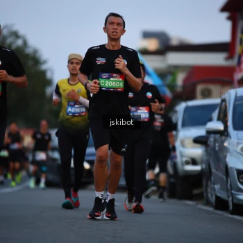 Runner Photo 3721008
