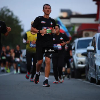 Runner Photo 3721012