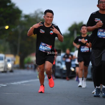 Runner Photo 3721095