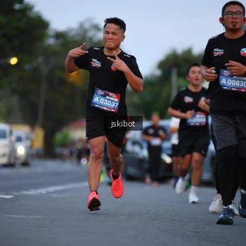 Runner Photo 3721106
