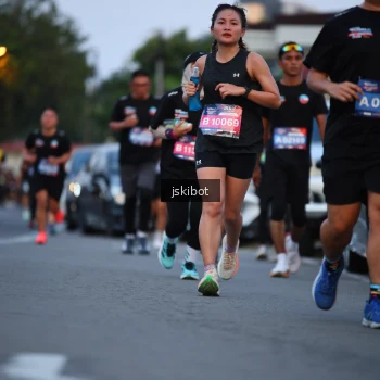 Runner Photo 3721143