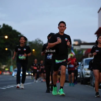 Runner Photo 3721503