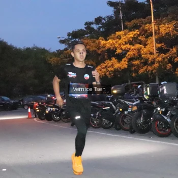 Runner Photo 3721637