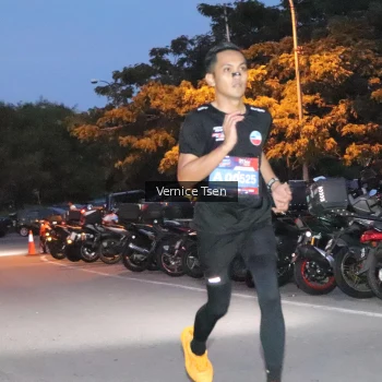 Runner Photo 3721661