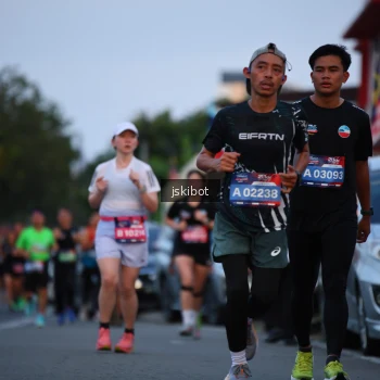 Runner Photo 3721708