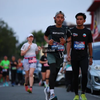 Runner Photo 3721719