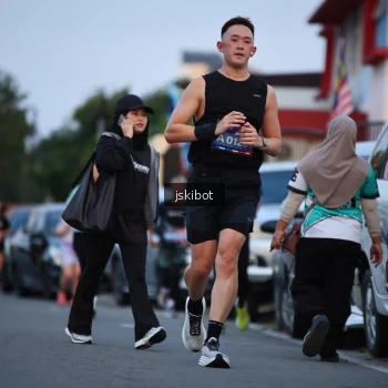 Runner Photo 3721763