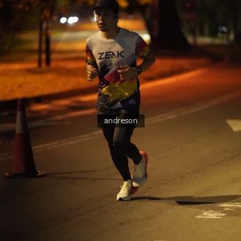 Runner Photo 3721843