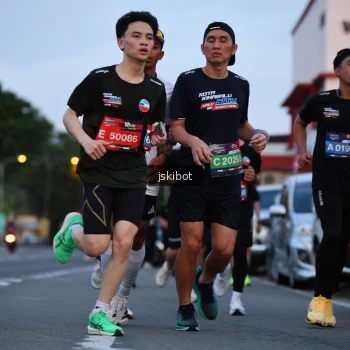Runner Photo 3721870