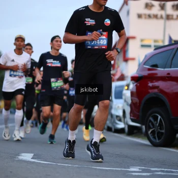 Runner Photo 3721884