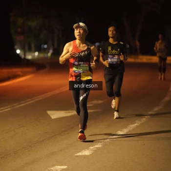 Runner Photo 3721943