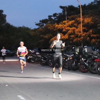 Runner Photo 3721983