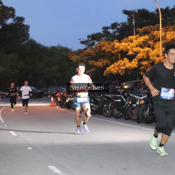 Runner Photo 3722024