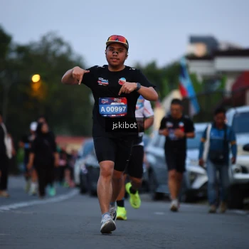 Runner Photo 3722296