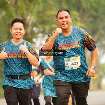 Runner Photo 3722373